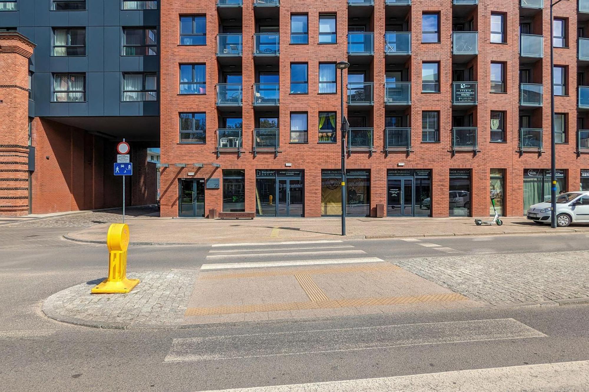 Bastion Walowa With Parking By Renters Prestige Huoneisto